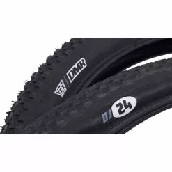 DMR DJ24 Dirt Jump And Street Tyre -Finish Line DMR DJ BLACK TYRE DETAIL 3 4