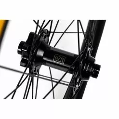 Nukeproof Horizon V2 Wheel ARD And Sealant Bundle -Finish Line Nukeproof Horizon V2 Wheel ARD and Sealant Bundle Wheel Sets Black 29 HG NUKHOR2021BF29HG 6