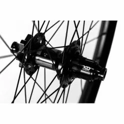 Nukeproof Horizon V2 Wheel ARD And Sealant Bundle -Finish Line Nukeproof Horizon V2 Wheel ARD and Sealant Bundle Wheel Sets Black 29 XD NUKHOR2021BF29XD