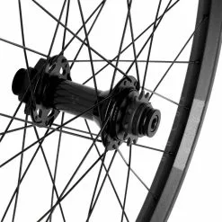 Nukeproof Dolos Wheelset 21 Nukeproof Dolos Wheelset -Finish Line PPID 109335840 SKU 109335843 Dolos20wheelset 3